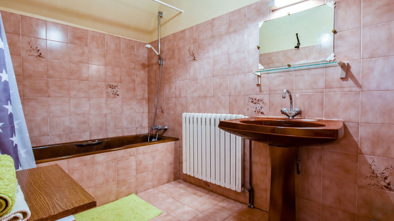 Photo of Bathroom in Oradour