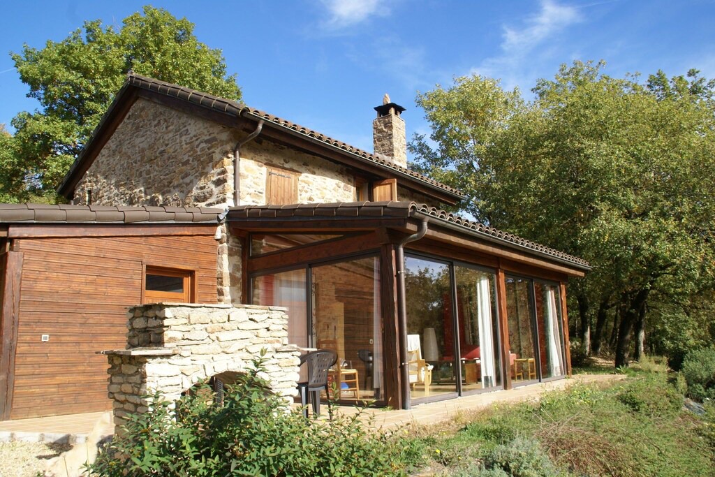 Photo of Buildings in Connac