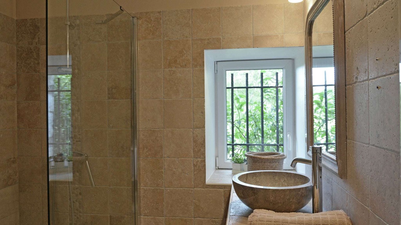 Photo of Bathroom in Viols-en-Laval