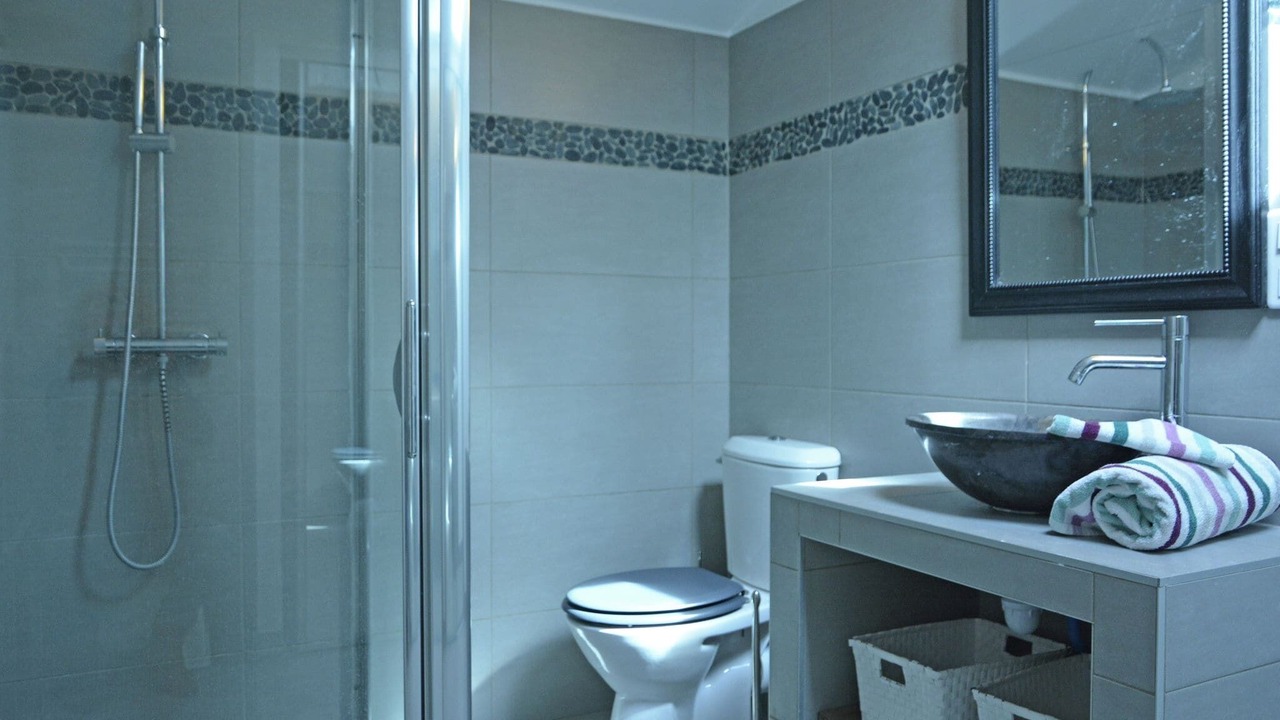 Photo of Bathroom in Viols-en-Laval