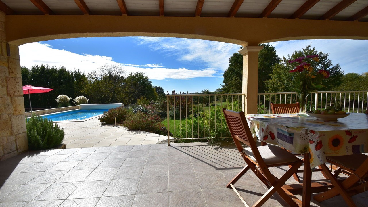 Photo of Patio Balcony in Montclera