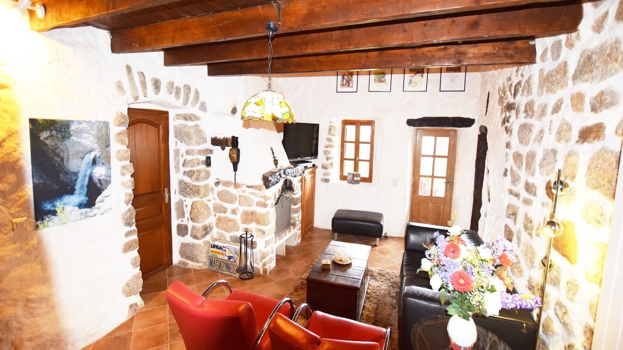 Photo of Livingroom in Duniere-sur-Eyrieux