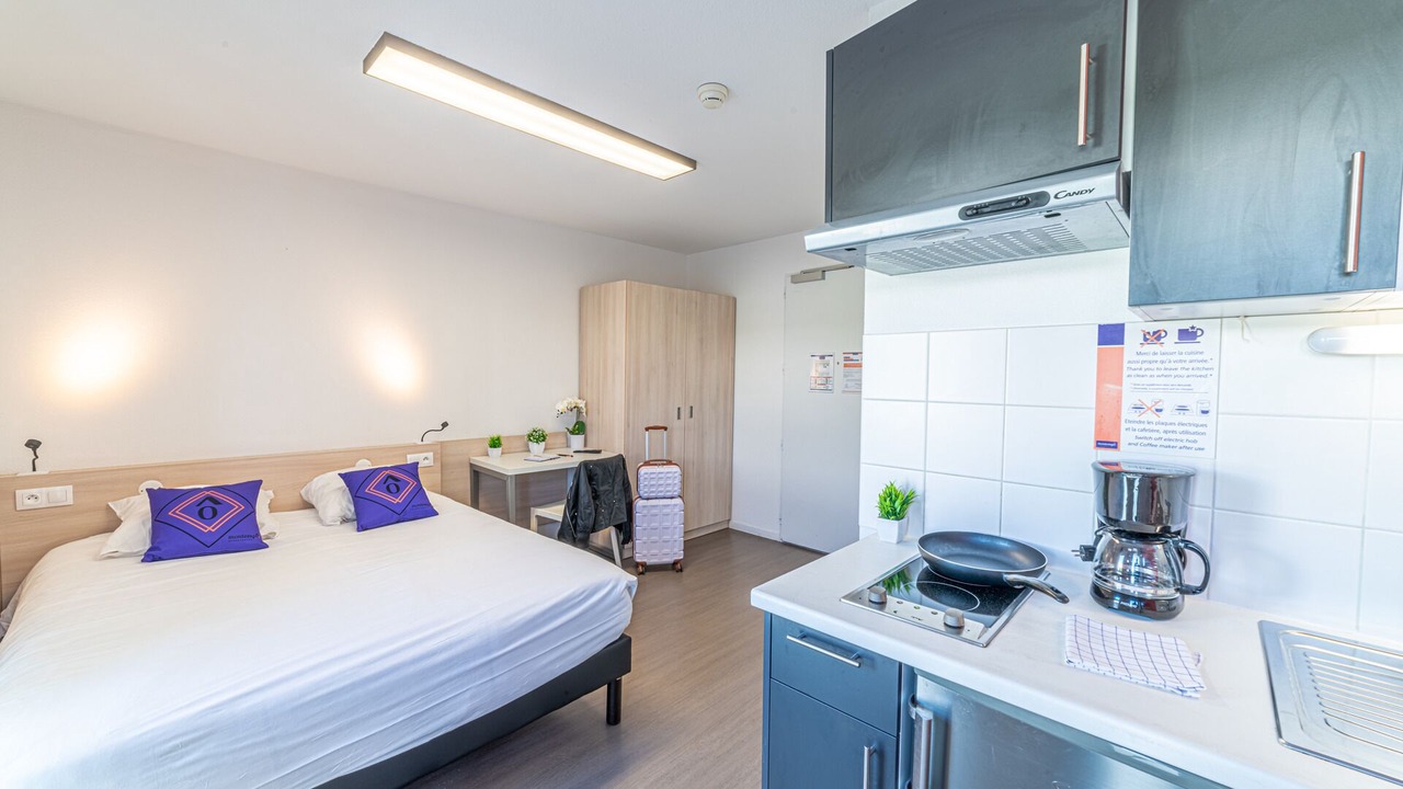 Photo of Bedroom in Bonnefoy-Roseraie-Gramont