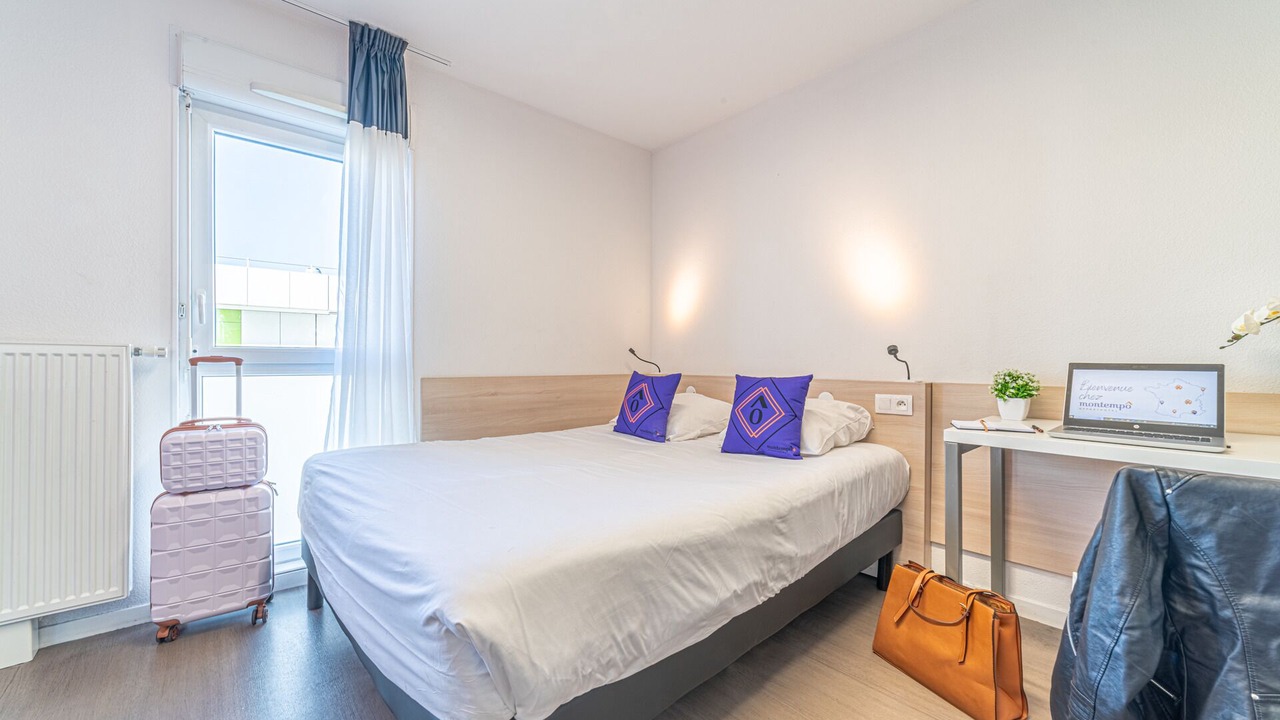 Photo of Bedroom in Bonnefoy-Roseraie-Gramont