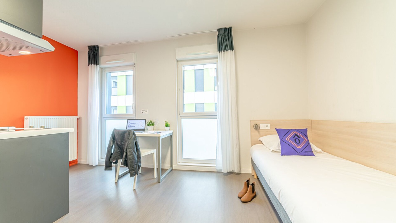 Photo of Bedroom in Bonnefoy-Roseraie-Gramont