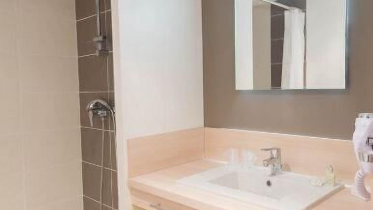 Photo of Bathroom in Dardilly