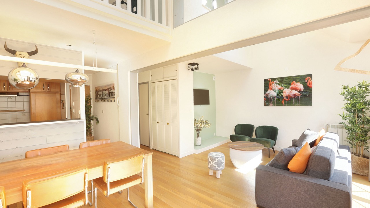 Photo of Livingroom in Les Lilas