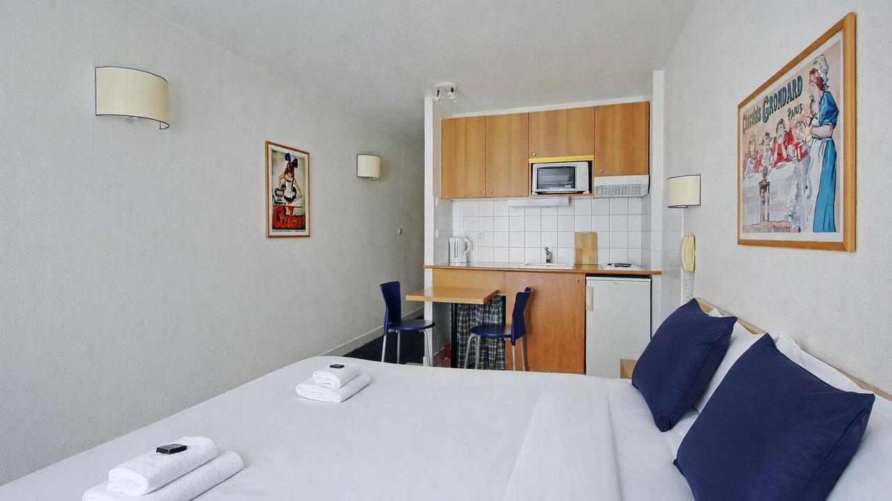 Photo of Bedroom in Les Lilas