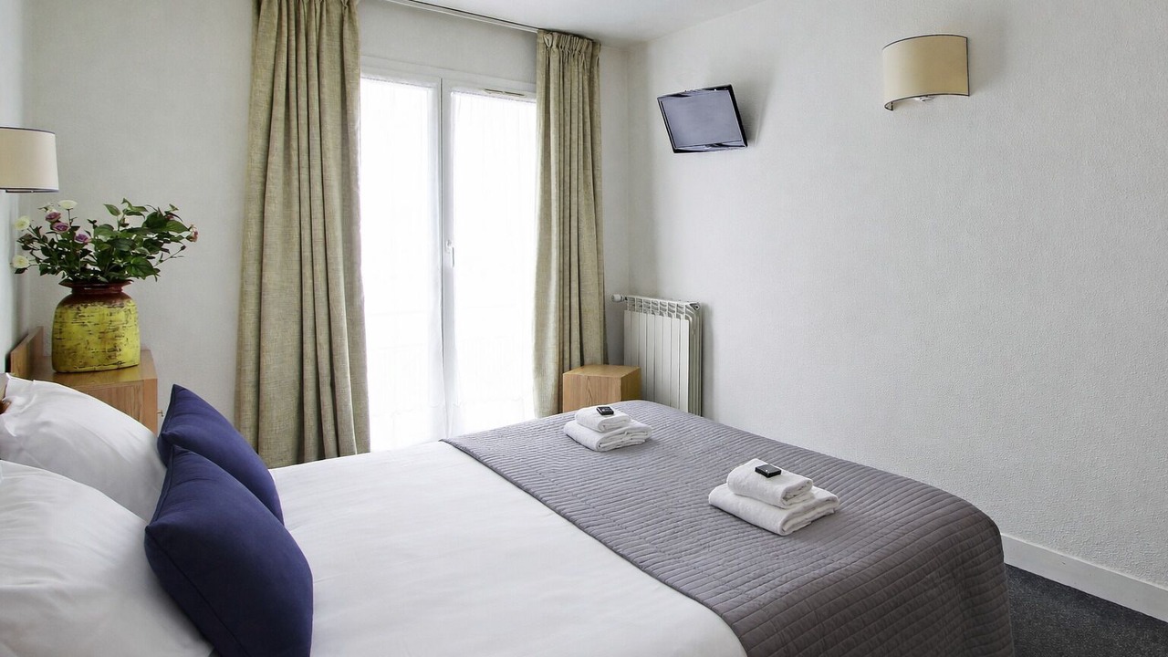 Photo of Bedroom in Les Lilas
