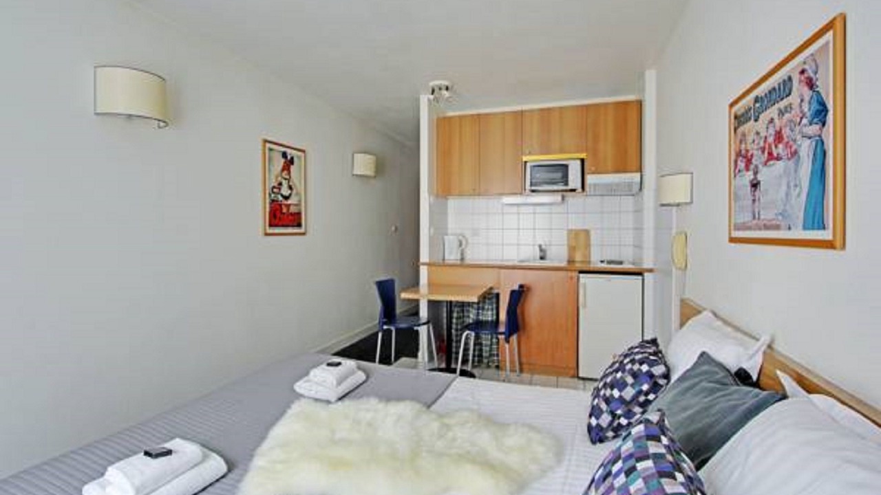 Photo of Bedroom in Les Lilas