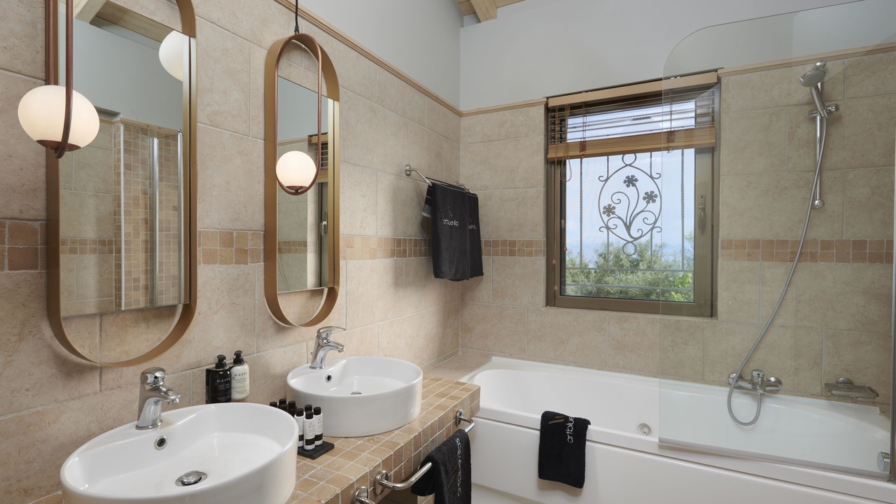 Photo of Bathroom in Kavallos