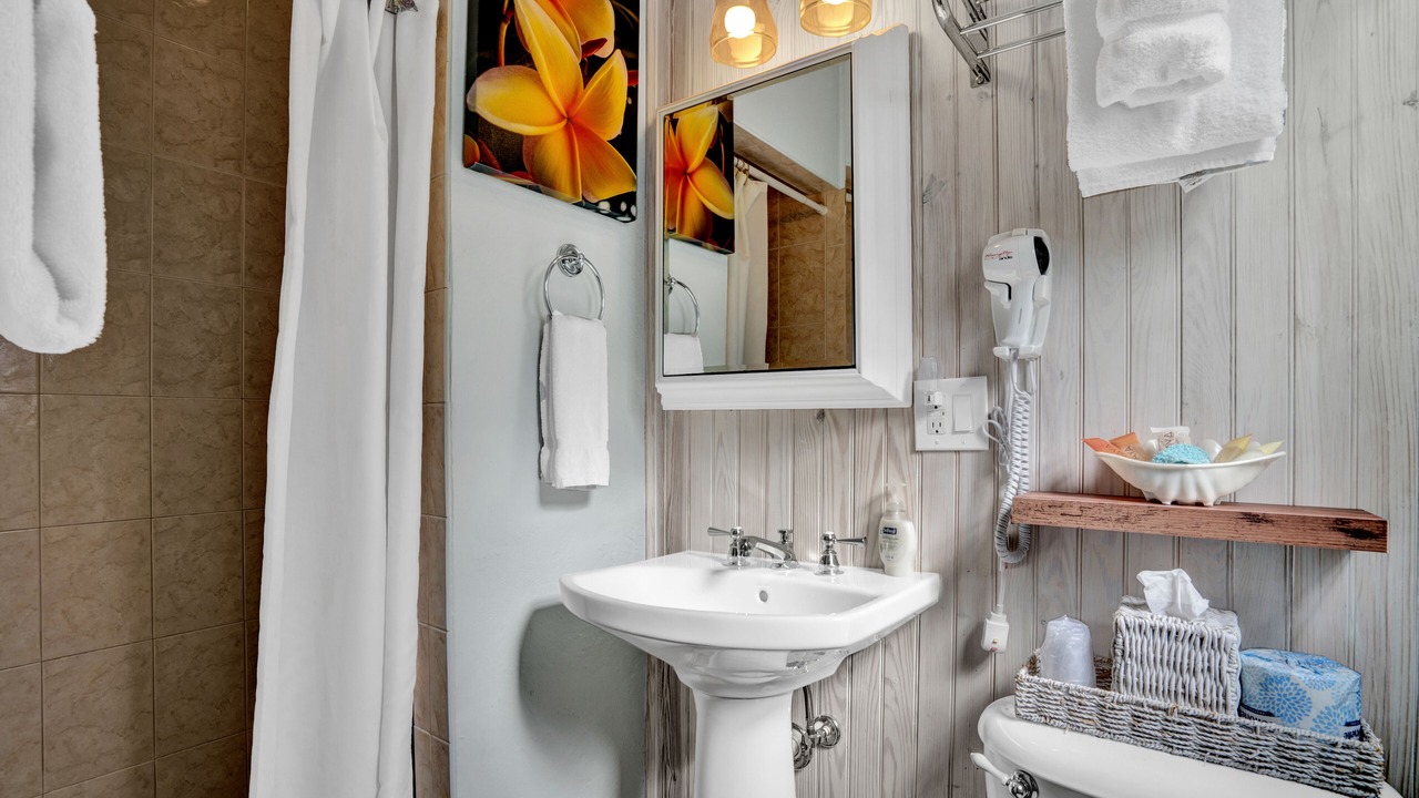 Photo of Bathroom in Tavernier