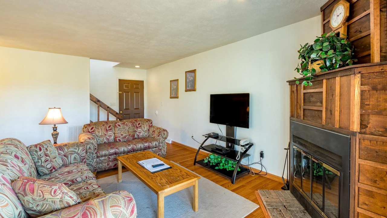 Photo of Livingroom in Treasure Lake