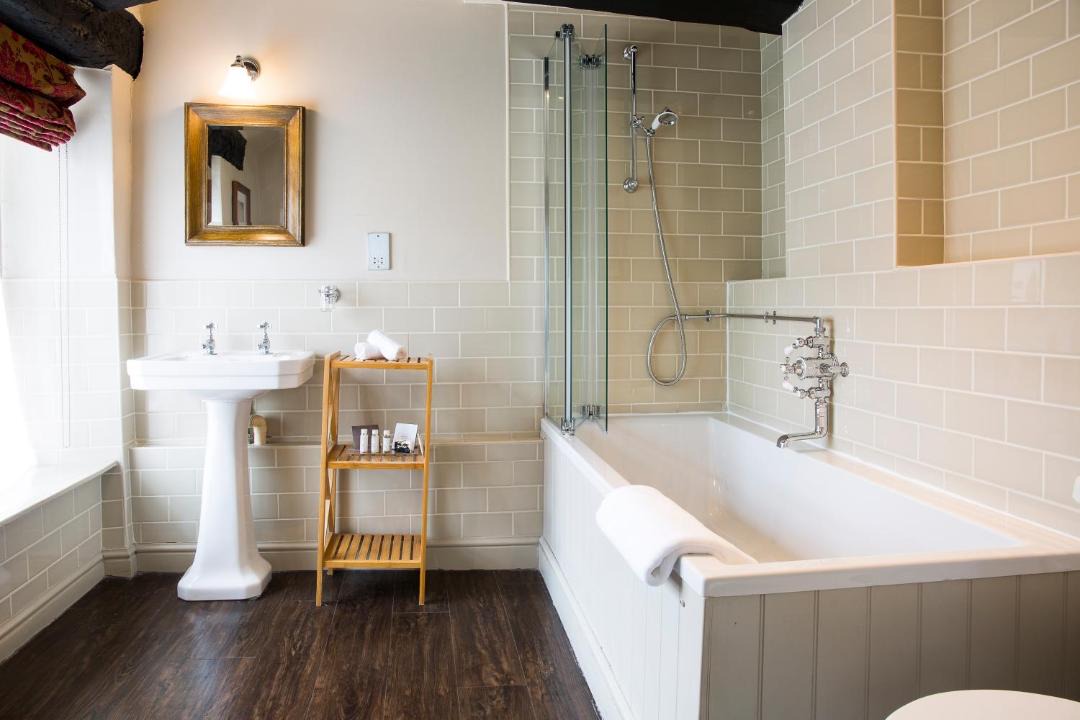 Photo of Bathroom in Castle Combe