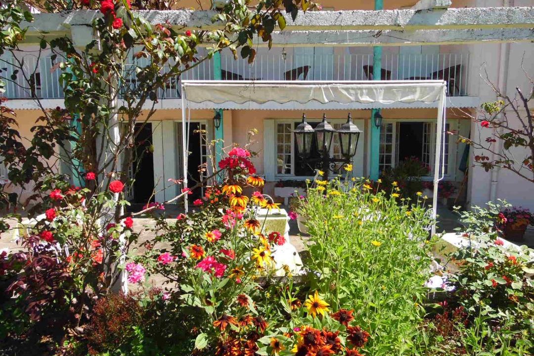 Photo of Others in Oust