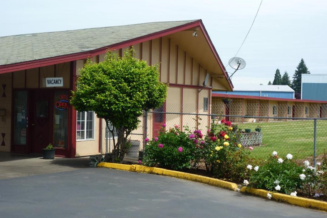 Photo of Buildings in Woodburn