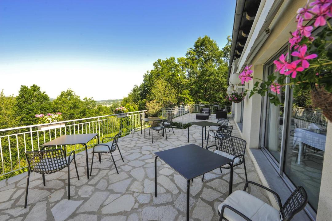 Photo of Others in Saint-Vincent-du-Pendit