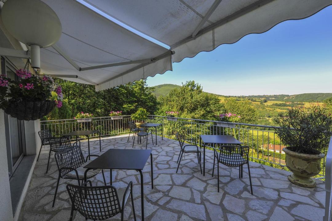 Photo of Others in Saint-Vincent-du-Pendit