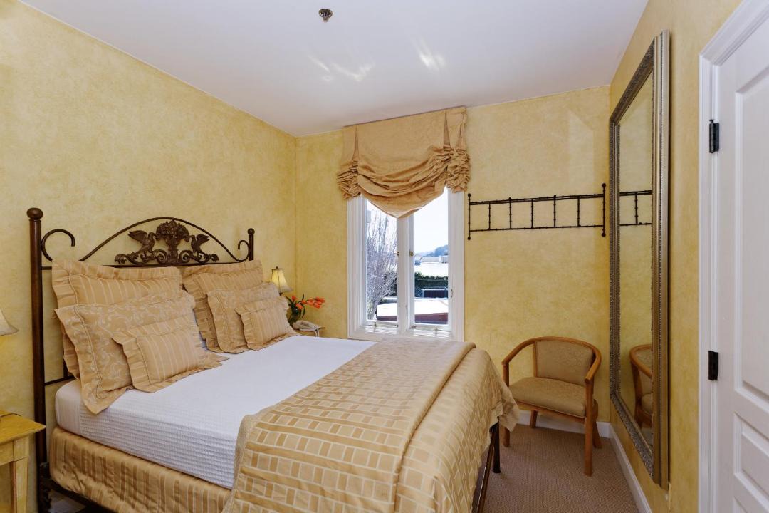 Photo of Bedroom in Sausalito