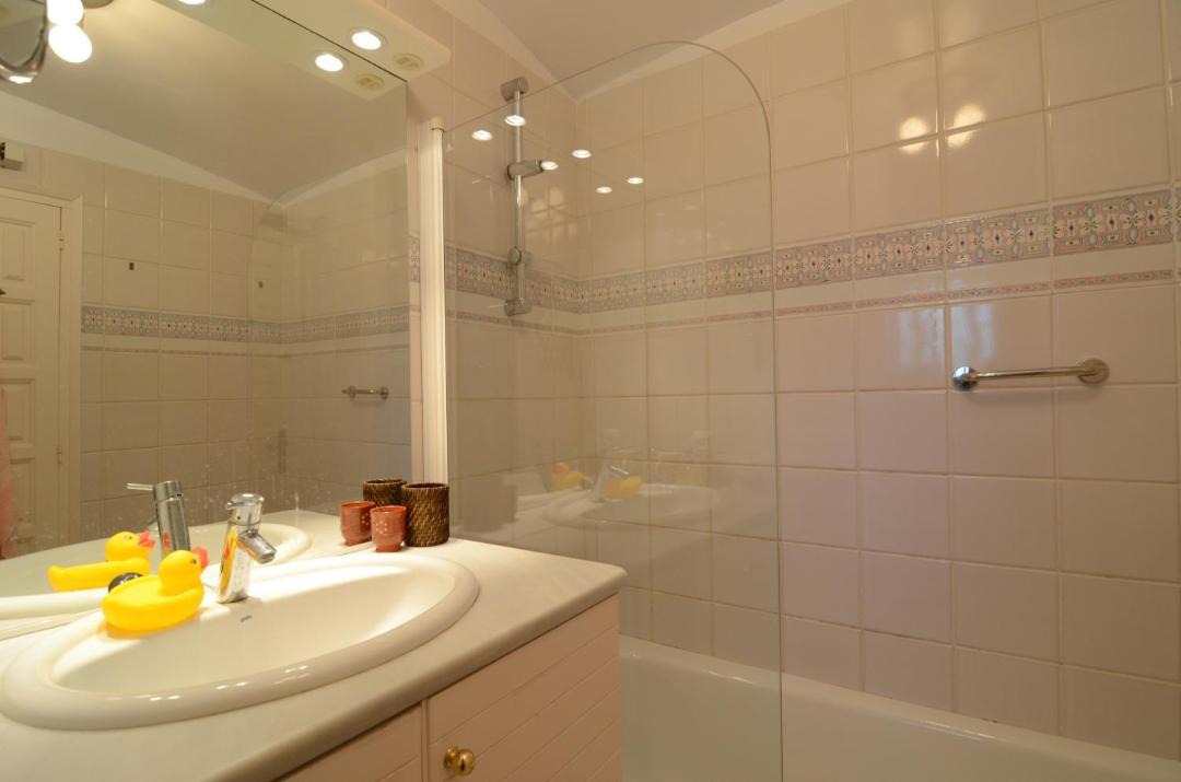 Photo of Bathroom in Pals