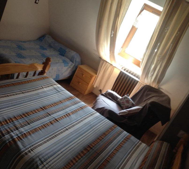 Photo of Bedroom in Campan