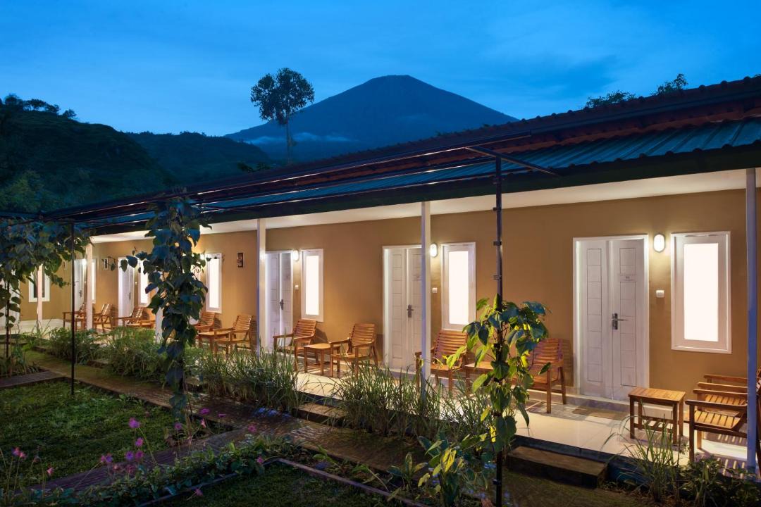 Photo of Buildings in Kecamatan Sembalun