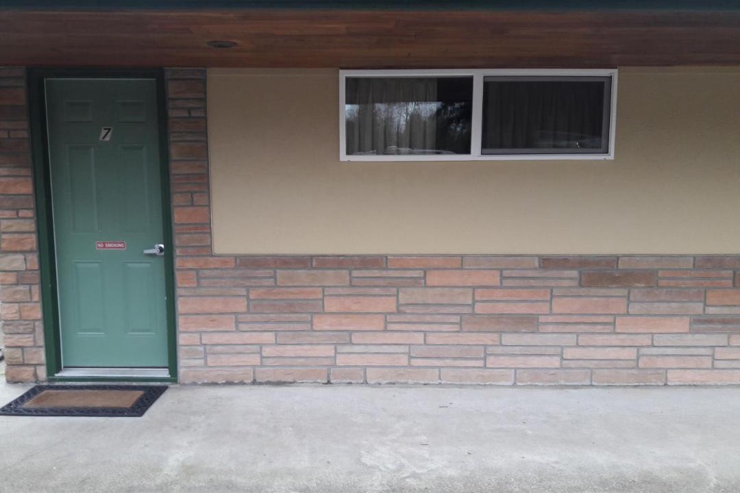 Photo of Others in Monroe