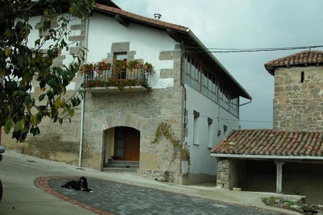 Photo of Buildings in Basaburua