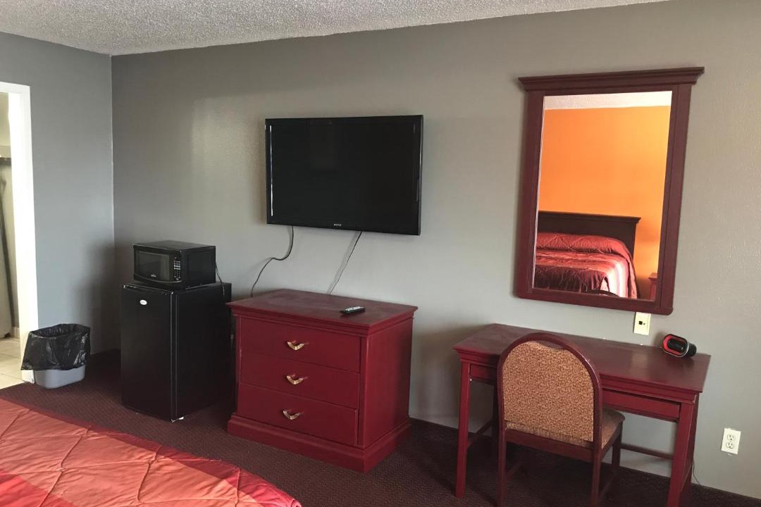 Photo of Livingroom in Bay City