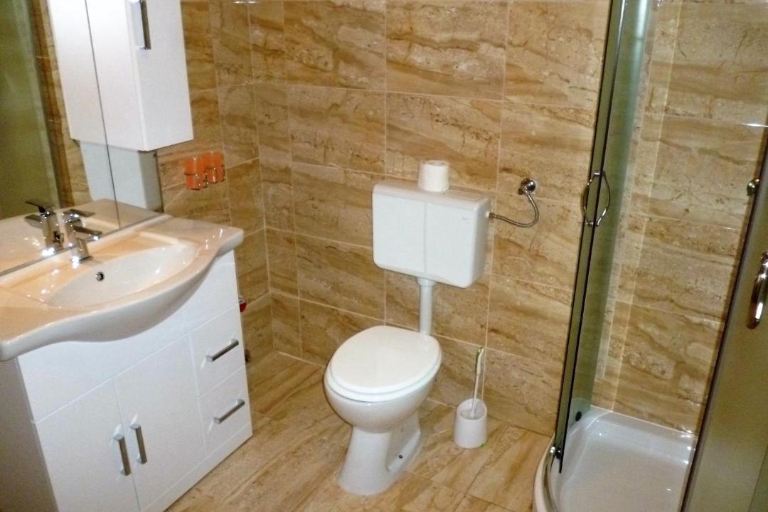 Photo of Bathroom in Seline