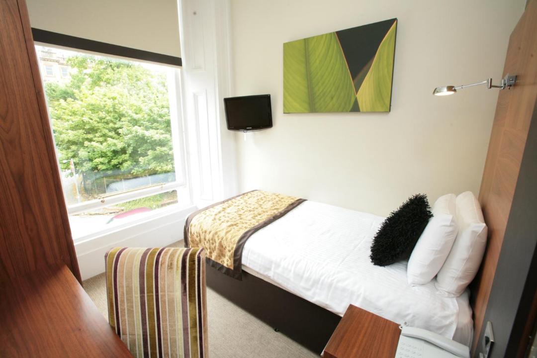 Photo of Bedroom in Kelvinbridge