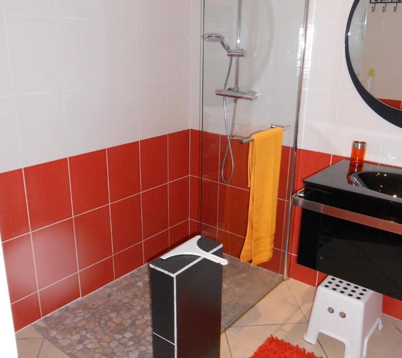 Photo of Bathroom in Hotonnes