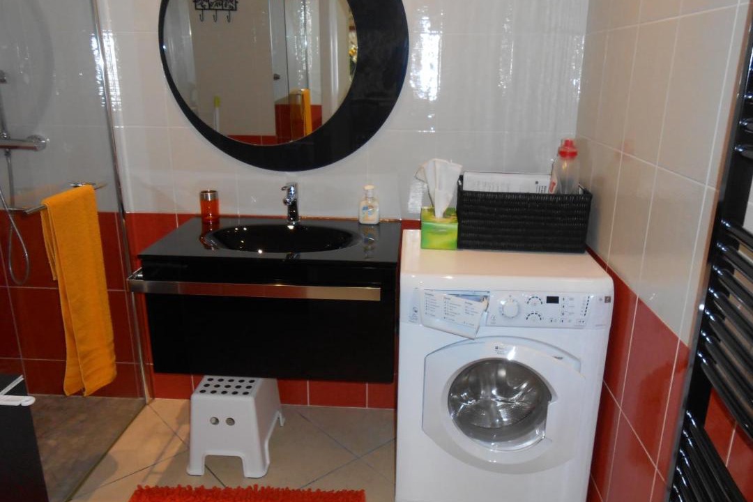 Photo of Others in Hotonnes