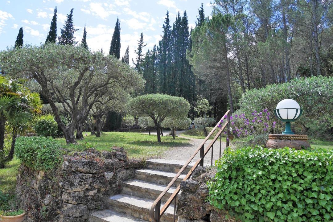 Photo of Others in Salernes