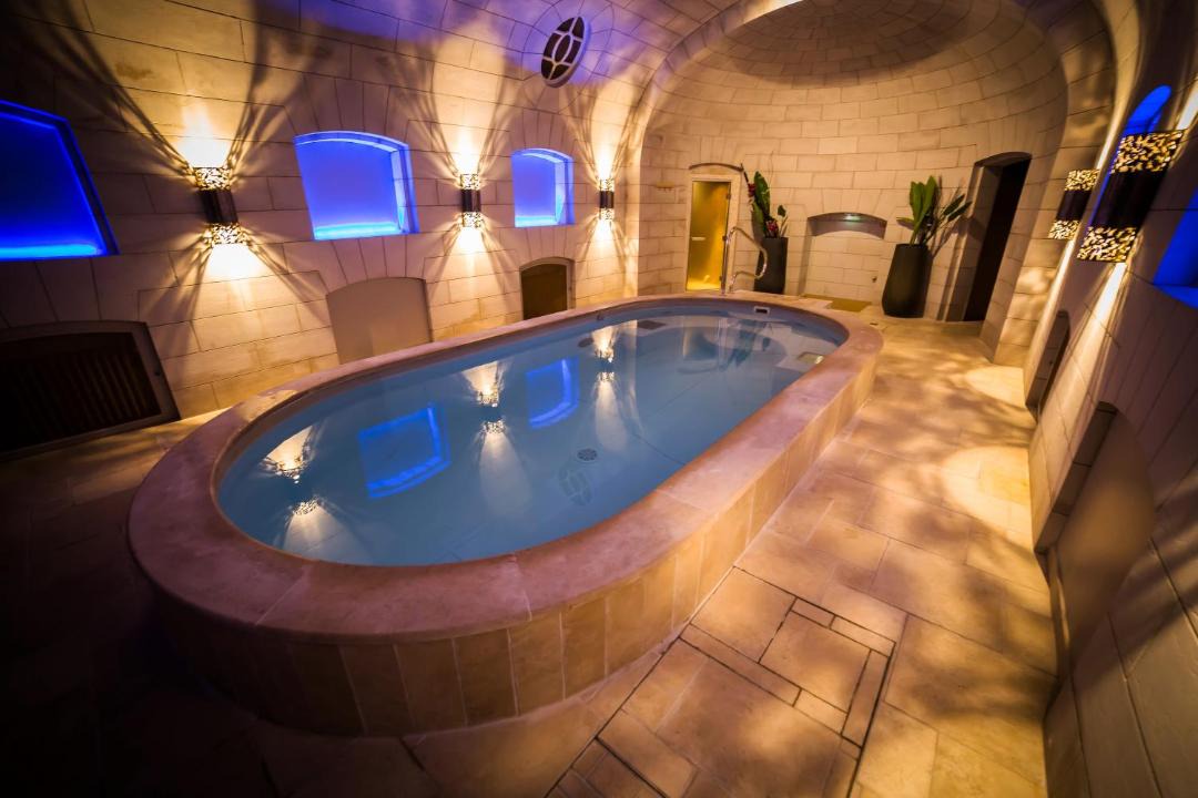 Photo of Others in Montbazon