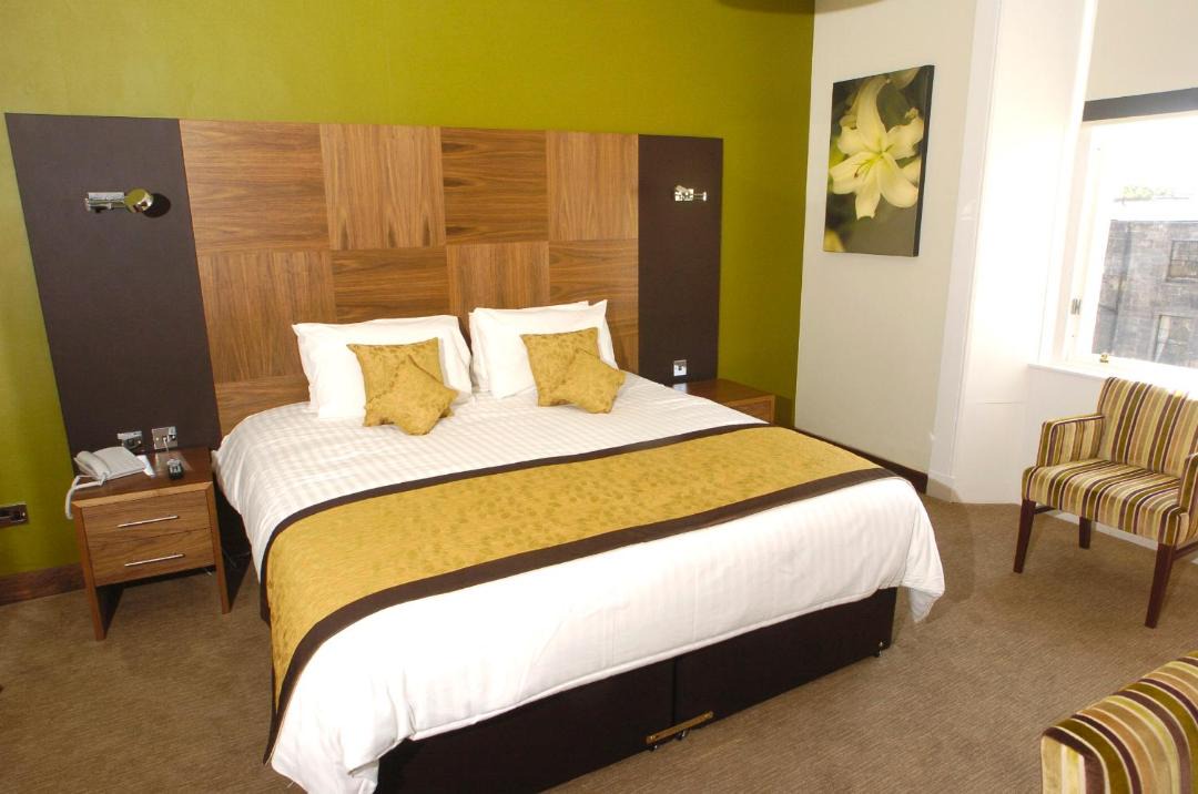 Photo of Bedroom in Kelvinbridge