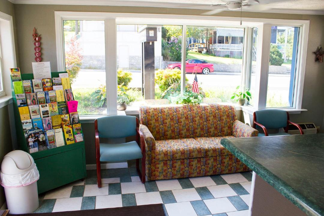 Photo of Livingroom in Luray