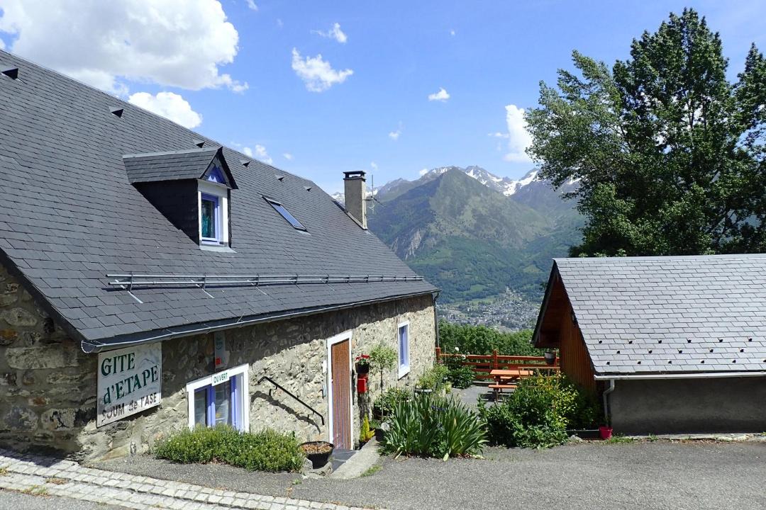 Photo of Others in Grust