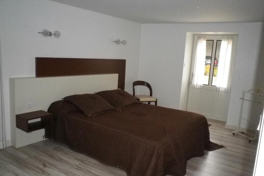 Photo of Bedroom in Doussay