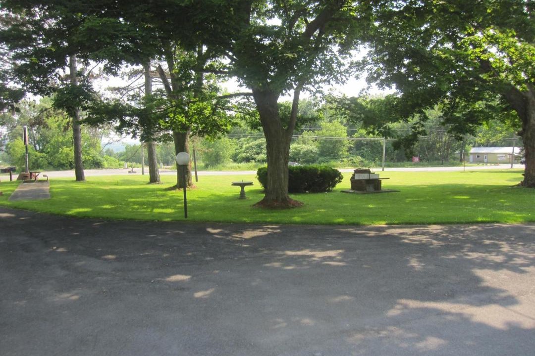 Photo of Others in Clinton