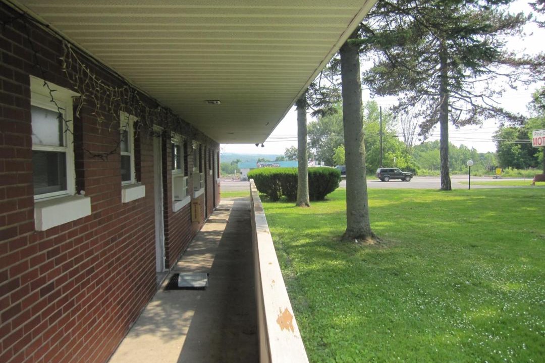 Photo of Others in Clinton