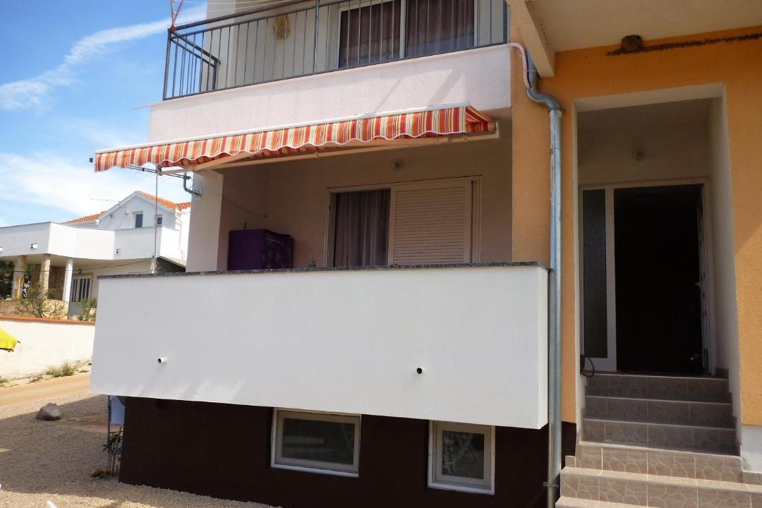 Photo of Buildings in Seline