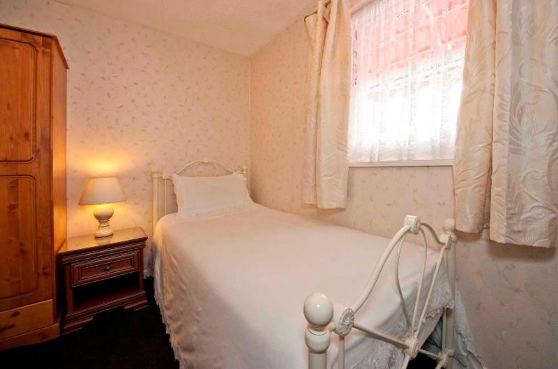 Photo of Bedroom in Torquay City Centre