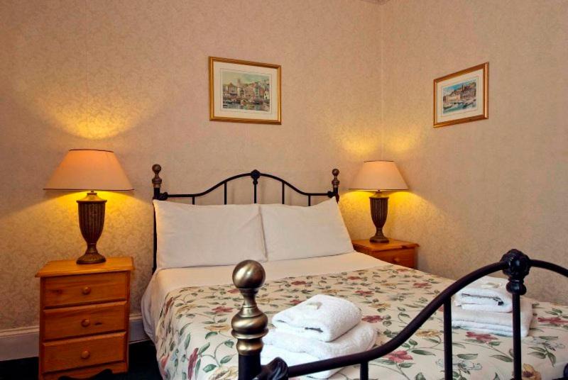 Photo of Bedroom in Torquay City Centre