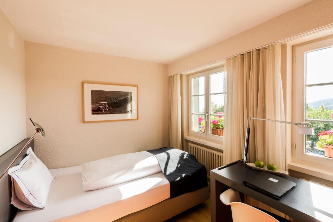 Photo of Bedroom in Uster District