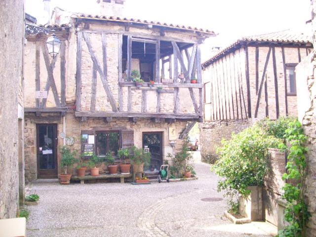 Photo of Buildings in Monclar-de-Quercy
