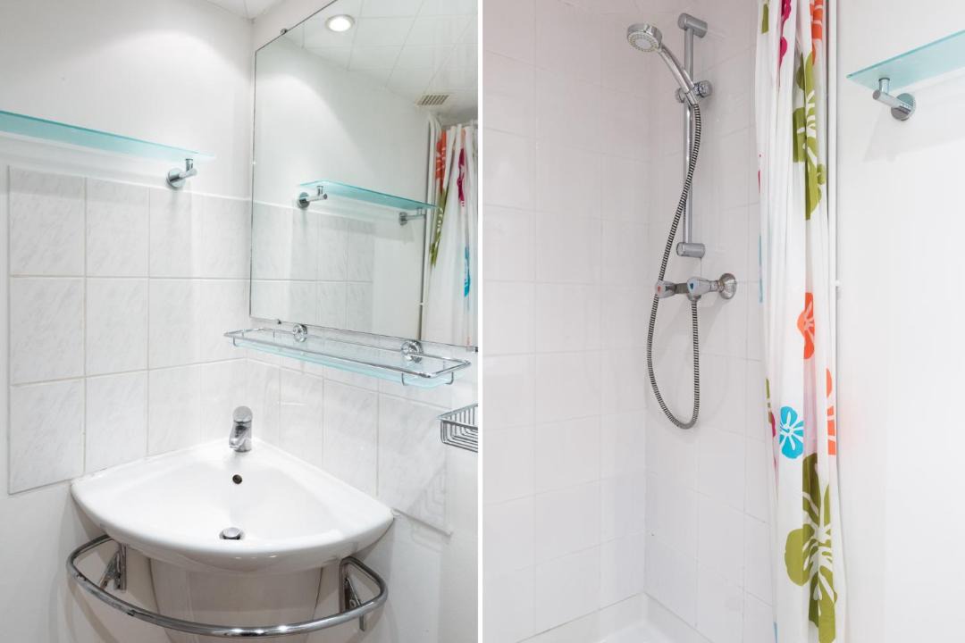 Photo of Bathroom in Les Iles