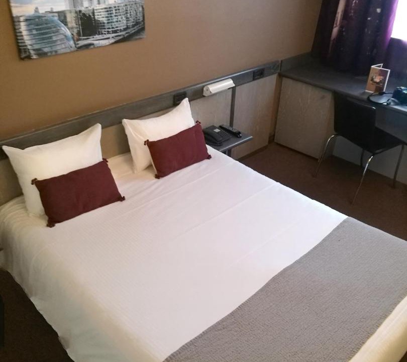 Photo of Others in Zola - Pressense