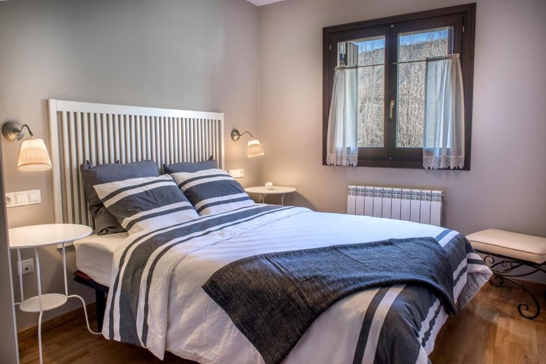 Photo of Bedroom in Sesue