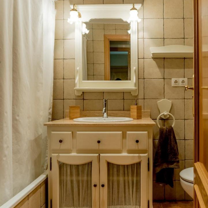 Photo of Bathroom in Sesue